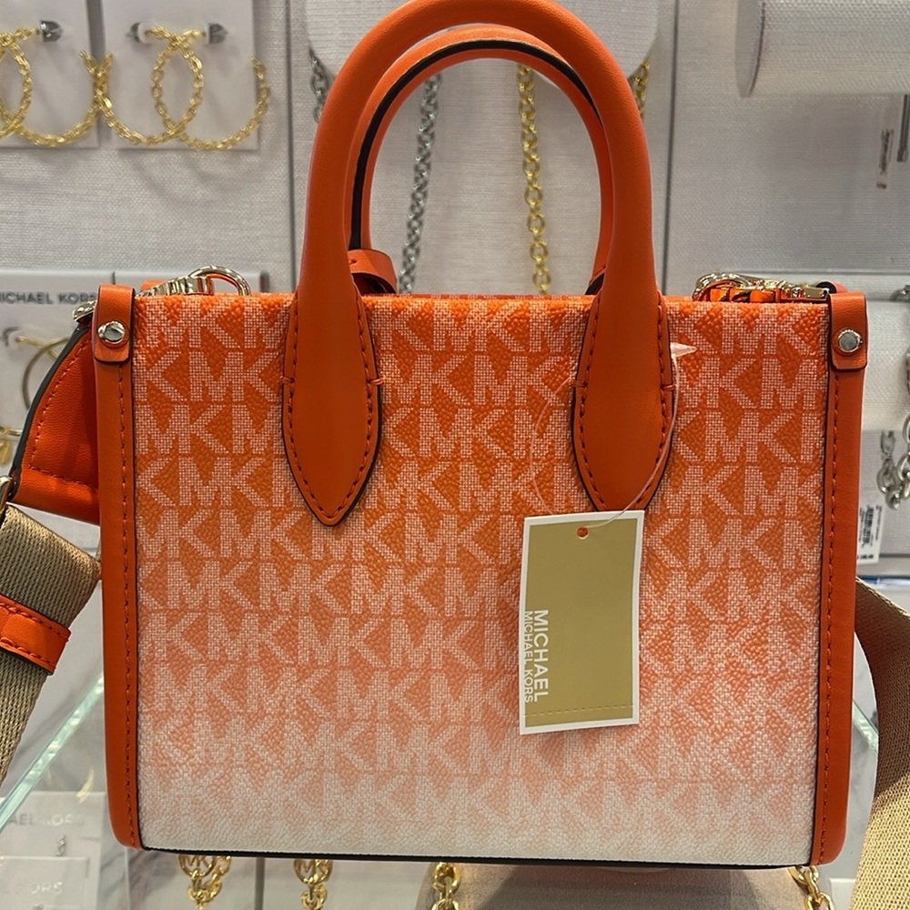 Michael Kors Mirella Extra-Small Ombré Logo Crossbody XBODY Shopper
Poppy
NWT - Picture 7 of 16